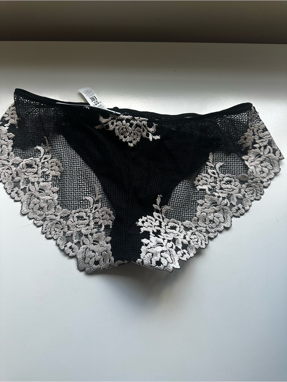Intimissimi Set of 5 Panty Briefs detailed Silk, Lace and More Sz. M Black - Picture 2 of 6